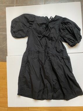 Black Puff-Sleeve women’s Dress with Tie-Front Detail